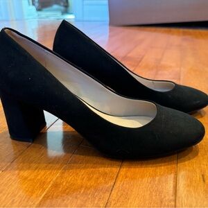 7.5 black pumps with block heel. Worn once.